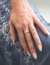 Load image into Gallery viewer, Silver Glow Ring