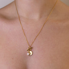 Load image into Gallery viewer, Box Chain Necklace with Toggle & Moonstone