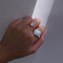 Load image into Gallery viewer, Moonstone Dome Von Treskow Ring