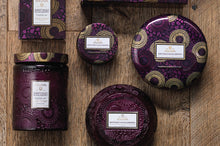 Load image into Gallery viewer, Voluspa Santiago Huckleberry Petite Candle