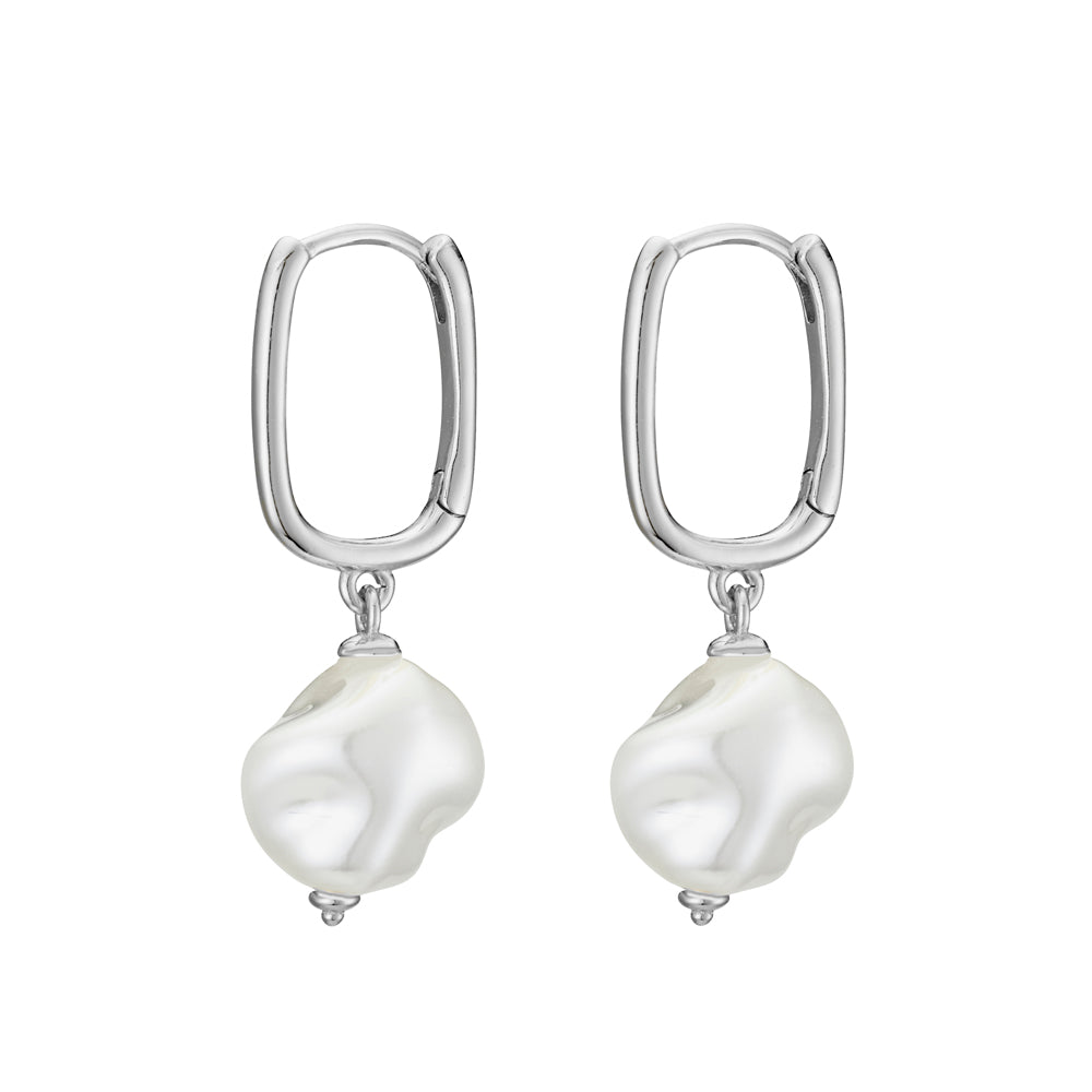 Pearl Drop Paperclip Huggie Earrinngs