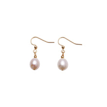 Load image into Gallery viewer, Oval Freshwater Pearl Earrings.
