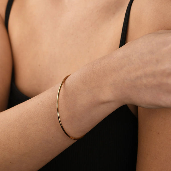 Fine Gold Filled Round Bangle