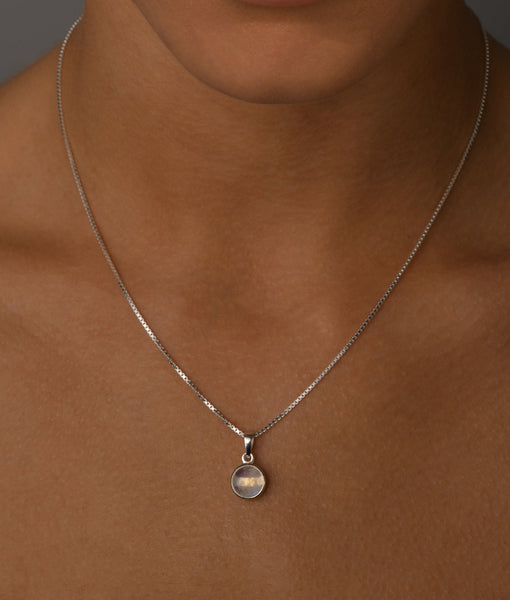 Moonstone Round Necklace On Box Chain