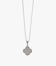 Load image into Gallery viewer, Mother Of Pearl Clover Necklace
