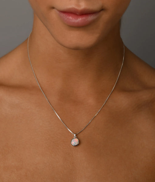 White Rond Czelline Opal Necklace