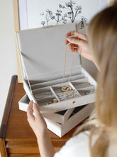 Load image into Gallery viewer, Oatmeal &amp; Linen Classic Jewellery Box

