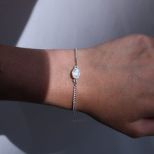 Load image into Gallery viewer, Curb Chain Bracelet with Moonstone
